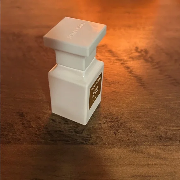 Tom Ford 4ml Soleil Blanc Fragrance - Picture 4 of 5